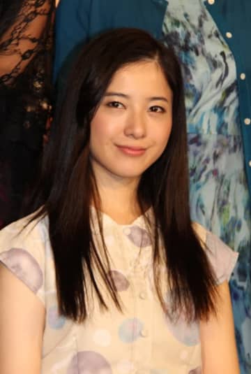 吉高由里子「今日も茶色い」手料理に絶賛の声「めちゃくちゃ美味しそう」「これ自分で作れるのすごすぎる」