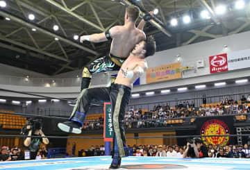 【新日本・ＢＯＳＪ】マスター・ワトがアキラ下し３勝目　「最後の最後まで全力で戦い抜いて優勝します」