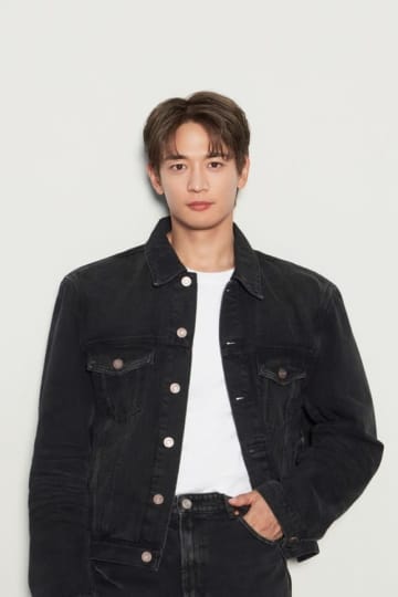 SHINee ミンホ、演劇「ランデブー」出演の感想を明かす“キャラクターに近づくためルーティンを作った”