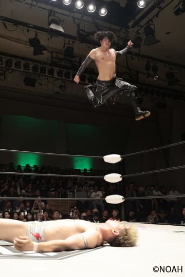 「一抹の不安があるのです。もし私がチャンピオンでなくなった時、またお客様はこなくなってしまうのではないか」清宮海斗の挑戦を退けたOZAWAが会社に推し活を要求！