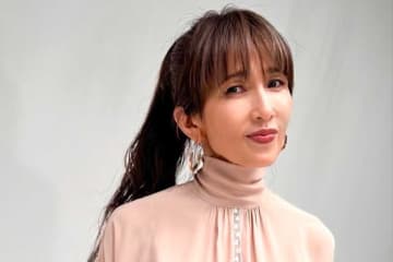 工藤静香、自身のコンサートを訪れていた仲良し女優＆意外な人物紹介　ファンも驚き「凄い3ショット」「めちゃくちゃ貴重」