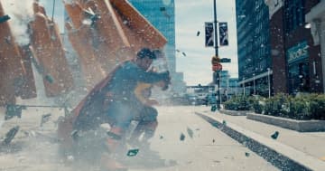 スーパードッグのクリプト、超巨大生物KAIJU、宿敵レックス・ルーサー… DCユニバースの新たな幕開け！完全新作映画『スーパーマン』本予告解禁