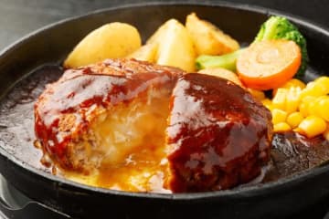 料理研究家ゆかり”簡単＆絶品”『チーズインハンバーグ』の作り方を伝授！肉汁たっぷりチーズとろ～りで家族大満足「このソースで試してみたい」「ボリュームもあって豪華」