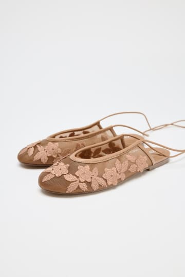 【ZARA】40・50代のサマ見え♡「刺繍シューズ」