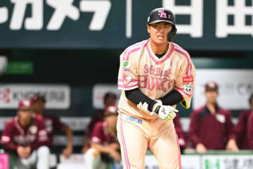 【ソフトバンク】〝マグネット男〟石塚綜一郎の異常な死球数　劇的サヨナラも演出…小久保監督「本当に当たるとは」