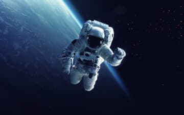 宇宙の色は『黒』じゃなかった　宇宙にまつわる『おもしろい雑学』5選