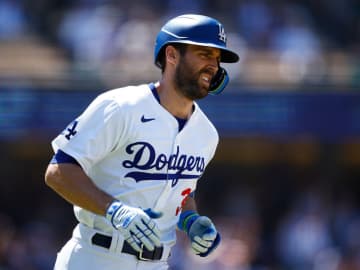ドジャースがベテラン野手テイラーを解雇　世界一2度の功労者にまたも非情通告　エドマンが約2週間ぶり復帰