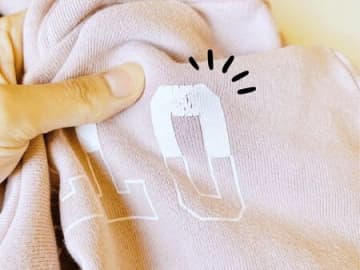 パーカーやTシャツの剥がれかけのロゴを"復活"させる裏ワザ！捨てちゃう前にやってみて♪