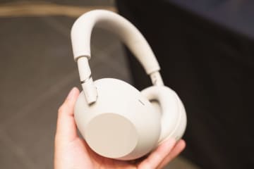 ソニーはなぜ「WH-1000XM6」をレコーディングスタジオのエンジニアと“共創”したのか