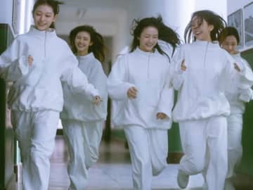 “活動休止中”でも変わらぬ影響力…NewJeans、米ビルボード「21 Under 21」に2年連続で選出！