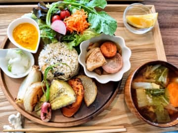 【流山】無農薬野菜がたっぷりのヘルシーランチ「自然素材yosagena（ ヨサゲナ）流山青田店」