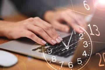 妻が育休から「時短勤務」で復帰！ 4月から「時短勤務中の給料は10%多くもらえる」と聞きましたが、本当ですか？ 賃金が「15万→16万5000円」になる理由を解説