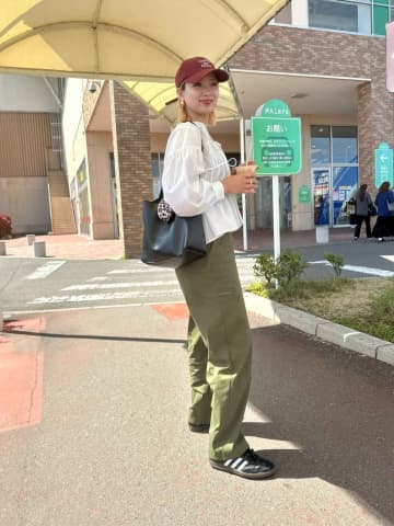 脱無難！！【しまむら】「スリットワークパンツ」大人カジュアルコーデ