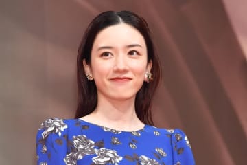 「キャスター」永野芽郁「崎久保」は記者になった！？　「恋は闇」と対照的な「総合演出」職