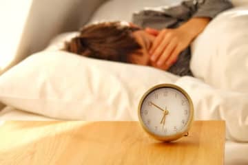 「毎朝起きられない」「起きても動けない」…それは甘えじゃなくて“自律神経の病気”かも