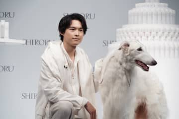 SixTONES 松村北斗、CMで共演の犬に「相変わらず綺麗ですね」　デビュー決定時の心境も振り返る