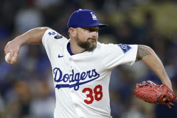 ドジャース、救援右腕イェーツがIL入り&右腕トリビーノとメジャー契約..昇格後すぐのエ軍戦に出場「２回を無失点に抑えた」