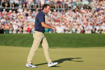 スイング不調にヘッド交換…　シェフラーは5打差の圧勝も「最も厳しい戦いの一つ」