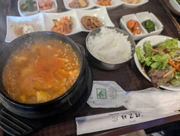 【神保町】ごはんおかわり自由！韓国料理「チョゴリ」でアツアツ＆優しさたっぷりランチ！