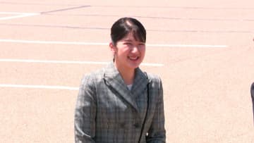 【速報】愛子さまが能登の「道の駅」へ　被災店舗の仮設商店街視察　チェックのジャケット姿　訪問2日目
