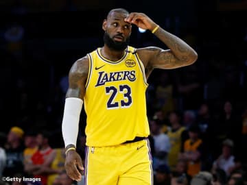 NBAの珍プレー大賞「シャクティン・ア・フール」が発表…レブロンがMVPを初受賞