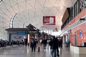 「息子が翌朝の公務員試験を受けられなくなる」飛行機に乗り遅れた女性が空港で騒ぐ―中国