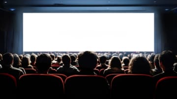 映画に「2000円」払ったけど、30分で飽きてしまった！ 料金がもったいなくても、観続けるのは実は“損”？ 誰もが陥りがちな「サンクコストの罠」とは