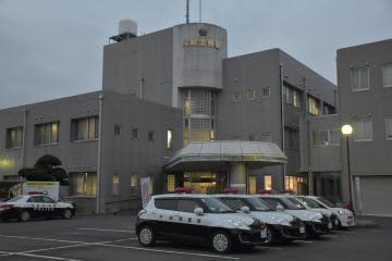 つくばみらいの民家強盗　容疑で男ら3人逮捕　現金1000円奪う　匿流か　茨城県警