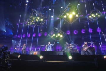 【ライヴレポート】PIERROT、Kアリーナ横浜2DAYS＜LASTCIRCUS＞に願い「それでも、またいつか」