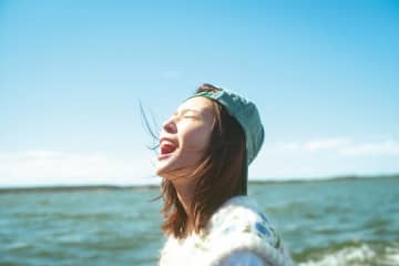 長濱ねる、8年ぶり＆2nd写真集が発売決定 無垢さも色香も携えた“25歳”の魅力