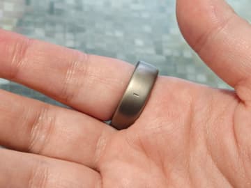 [本日の一品]iPhoneとAndroidどちらでも使えるスマートリング「Amazfit Helio Ring」の利便性
