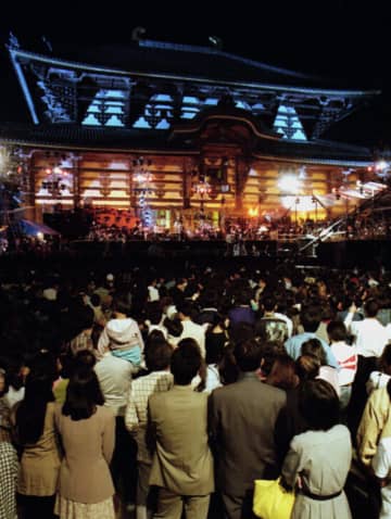＜あのころ＞大仏殿でロックコンサート　31年前の5月20日