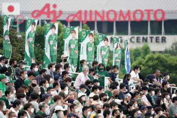 トップリーグ優勝回数｢17回｣の名門が初の栄冠、優勝から遠ざかっていた｢2つの原因｣【日テレ東京ベレーザ｢WEリーグ初優勝｣舞台裏】(1)