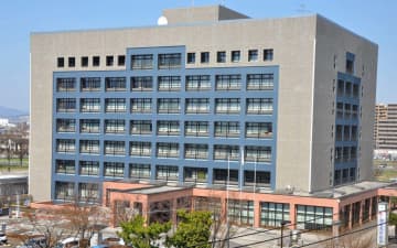 侮辱、大声…海老名市職員123人が「カスハラ感じた」、対応方針作成へ