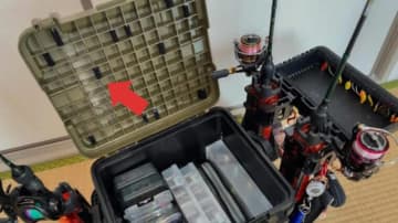フタの裏の黒い物体はいったい？使いやすさを加速させる正体はベルクロ！【スプーンローテーションが快適に！】