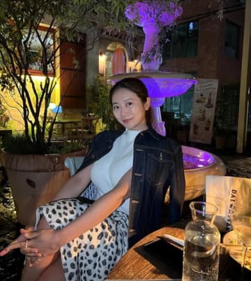 韓国女子ゴルファー、夜のプライベートSHOT公開にファン釘付け…洗練された美貌を大胆披露【PHOTO】