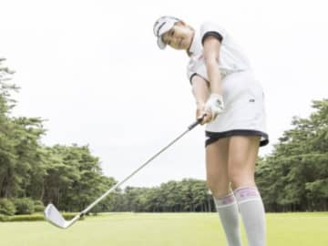 女子プロが飛ばしテクを解説！トゥ側を動かしてフェースを返す