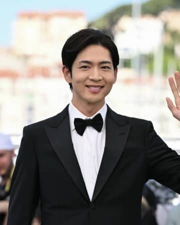 松下洸平「ついに…」巨匠映画監督との2ショットに歓喜→「これは胸熱」「夢のよう」と反響