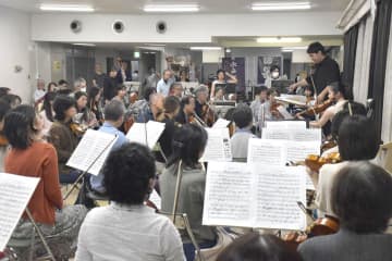 茨城交響楽団、練習大詰め　25日、水戸で第130回定演　バイオリン奏者、村田さんも