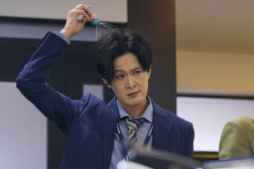 『人事の人見』新納慎也が作品の“要”に　個性派キャラを軽やかにこなすパフォーマンス力
