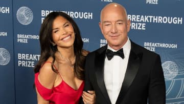 Amazon創業者ジェフ・ベゾス氏が6月にイタリアで「派手婚」　報道加熱