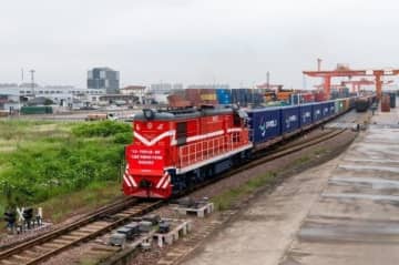 浙江義烏とドバイを結ぶ「ダブル快速」輸送列車が開通―中国