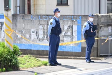 【速報】船橋のアパートで立て込もり　男が刃物所持、自分の家族人質か