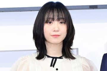 人気コスプレイヤー、ピッタピタニットで回転ずし堪能　「でっか」「寿司どころじゃねえ！」の声