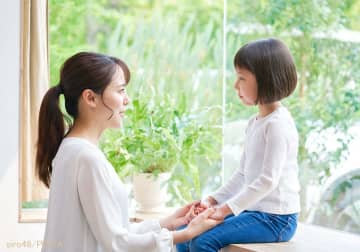 離婚したDV夫を「酷い大人だった」と話す娘　どうフォローすべき？【鴻上尚史の人生相談】