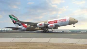 あの“ACミラン 10番 本田”が描かれていたA380、エミレーツ宅配塗装で運用復帰！
