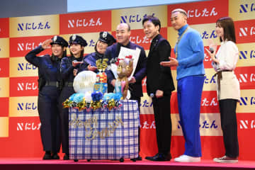 にしたん新ＣＭで郷ひろみが関口メンディー、柏木由紀と初共演　西村誠司社長は５５歳誕生日の祝福受ける