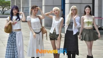 【PHOTO】i-dle「THE SEASONS」収録のため放送局へ…キュートに挨拶（動画あり）