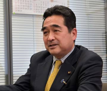 外国免許の切り替え、見直しを検討　坂井公安委員長、会見で強調