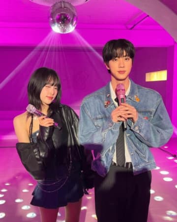 身長差にキュン…BTS・JIN、元K-POP女性アイドルとのペアルック2SHOTが話題!?【PHOTO】